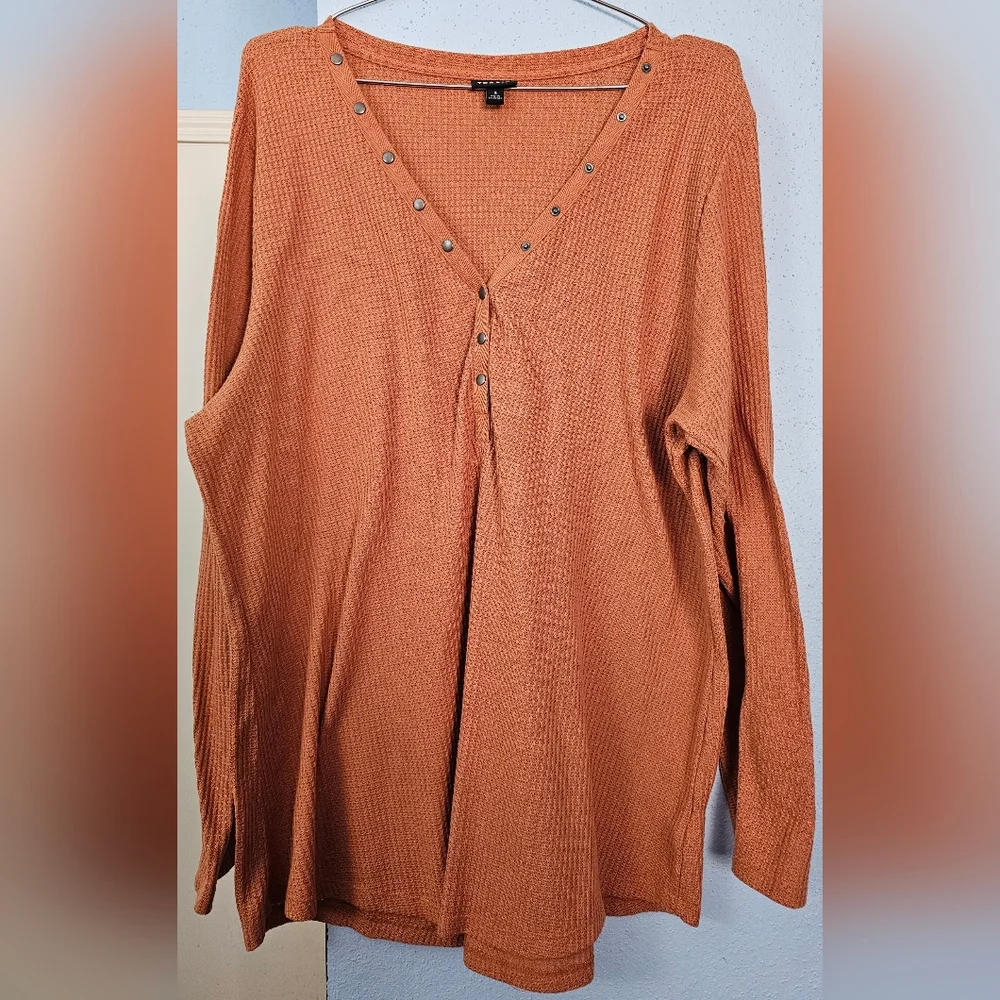 Torrid - Super Soft Henley Long Sleeve Tee - Raw Sienna (color) - Size 3 - Picture 1 of 6